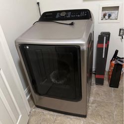 7.4 cu. ft. Smart Electric Dryer with Steam Sanitize+ in Champagne
