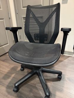 Black Mesh Ergonomic Office Chair