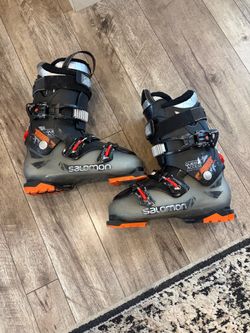SALOMON SKI BOOTS SIZE 28.5