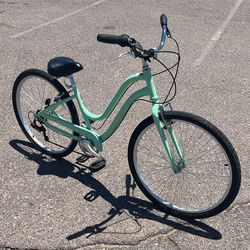 Huffy Parkside 27.5”  Ladies Comfort Cruiser Bike