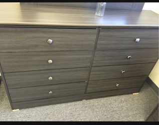 8 Drawer Dresser 
