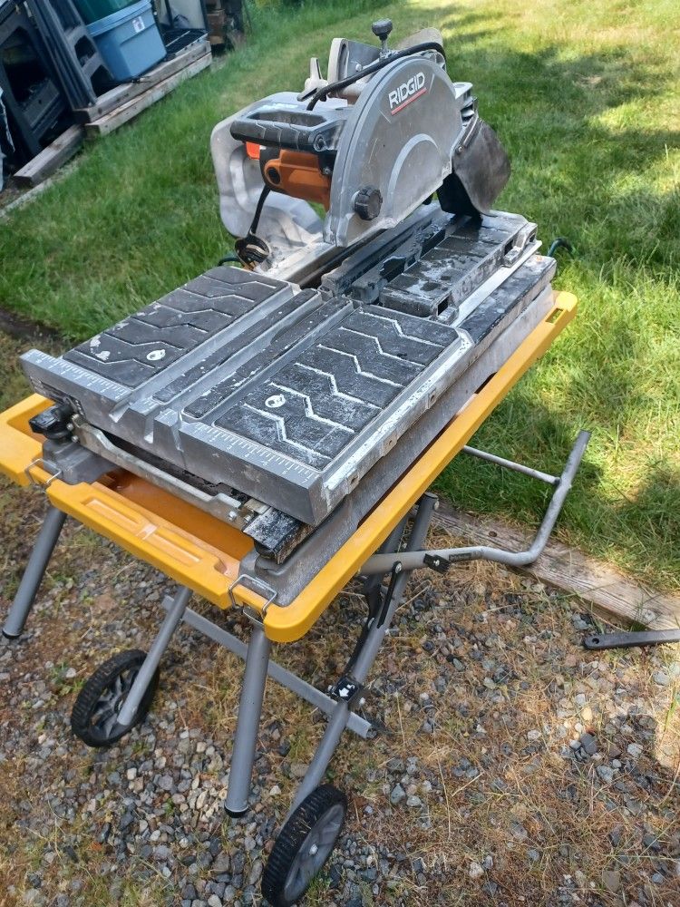 Ridgid 10" Tile Saw With Stand