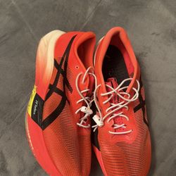ASICS Metaspeed Size 11