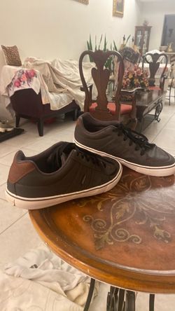 SIZE 101/2 DOCKERS CLEAN GOOD CONDITION NO ODORS $10