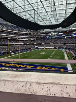 Los Angeles Rams vs New Orleans Saints - Row 1
