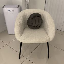 Set Of 2 Brand New Chairs For $250