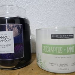 2 New candles 1 Yankee Candle