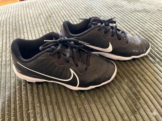 Nike Youth Baseball Cleats Size 1Y