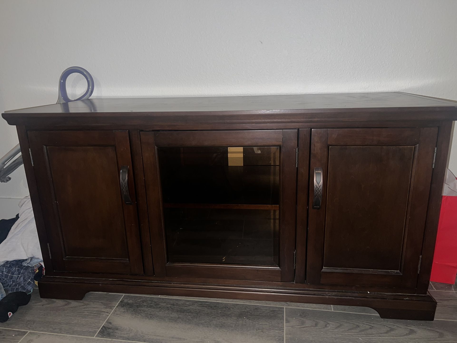 Entertainment Center/TV Stand