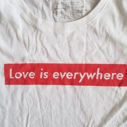 Jrs XXL (19) LOVE IS EVERYTHING  tee New!