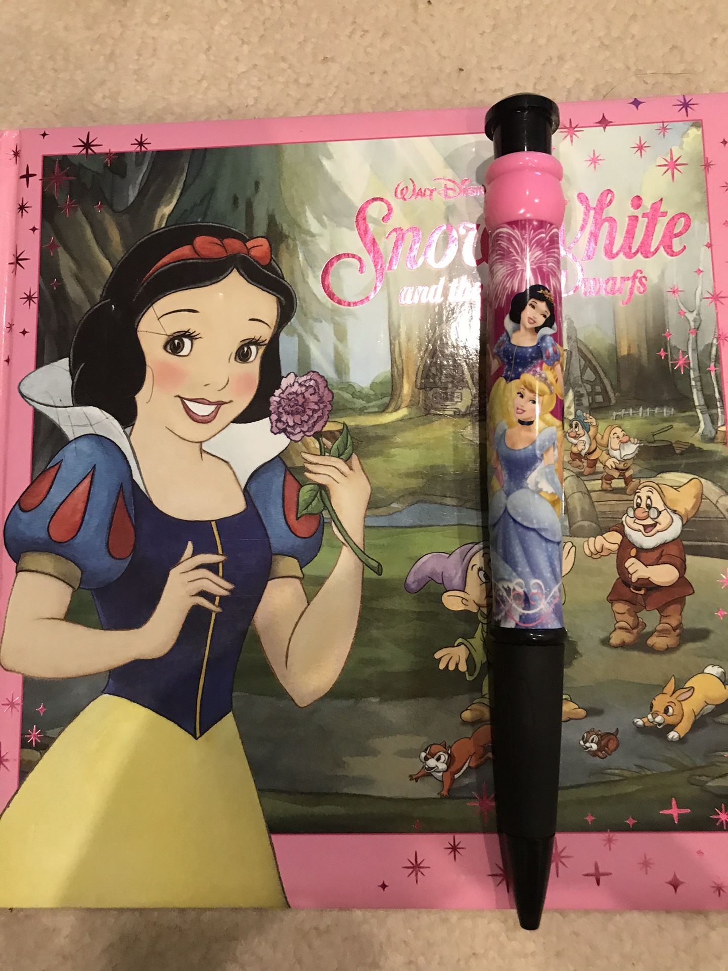 Disney Snow White and seven dwarfs book with princess pen for free