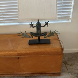 Frog Lamp Unique, All Metal Heavy