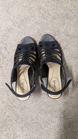 LifeStride black strappy heeled sandals, size 8