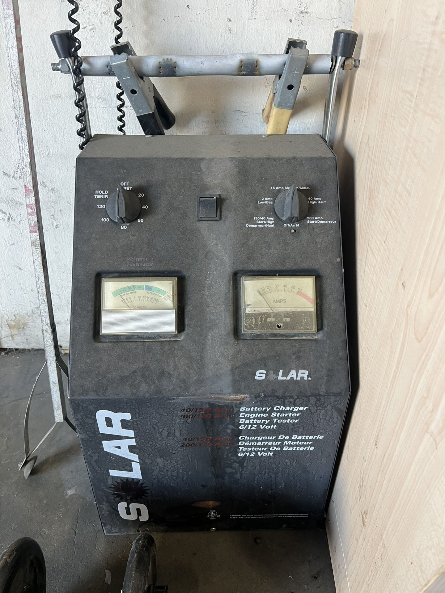 1440 Solar 40/15/2/200 Amp 6/12 Volt Charge/Start/Test 