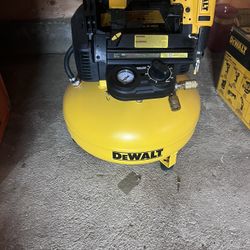 DEWALT 