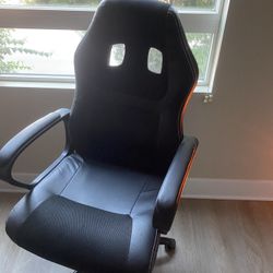 Massaging Gaming Chair
