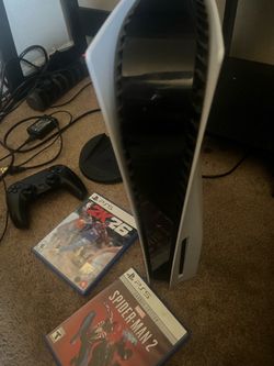 Ps5, controller, 2 games, charger hold and console hold