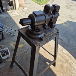 Big Vise.