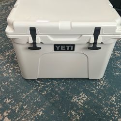 Yeti 35 Hard Cooler