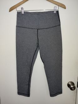90 Degree By Reflex Women's Black White Thin Striped Athletic Capris M