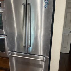 Refrigerator Kitchen Aid
