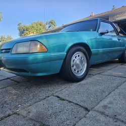 1992 Ford Mustang