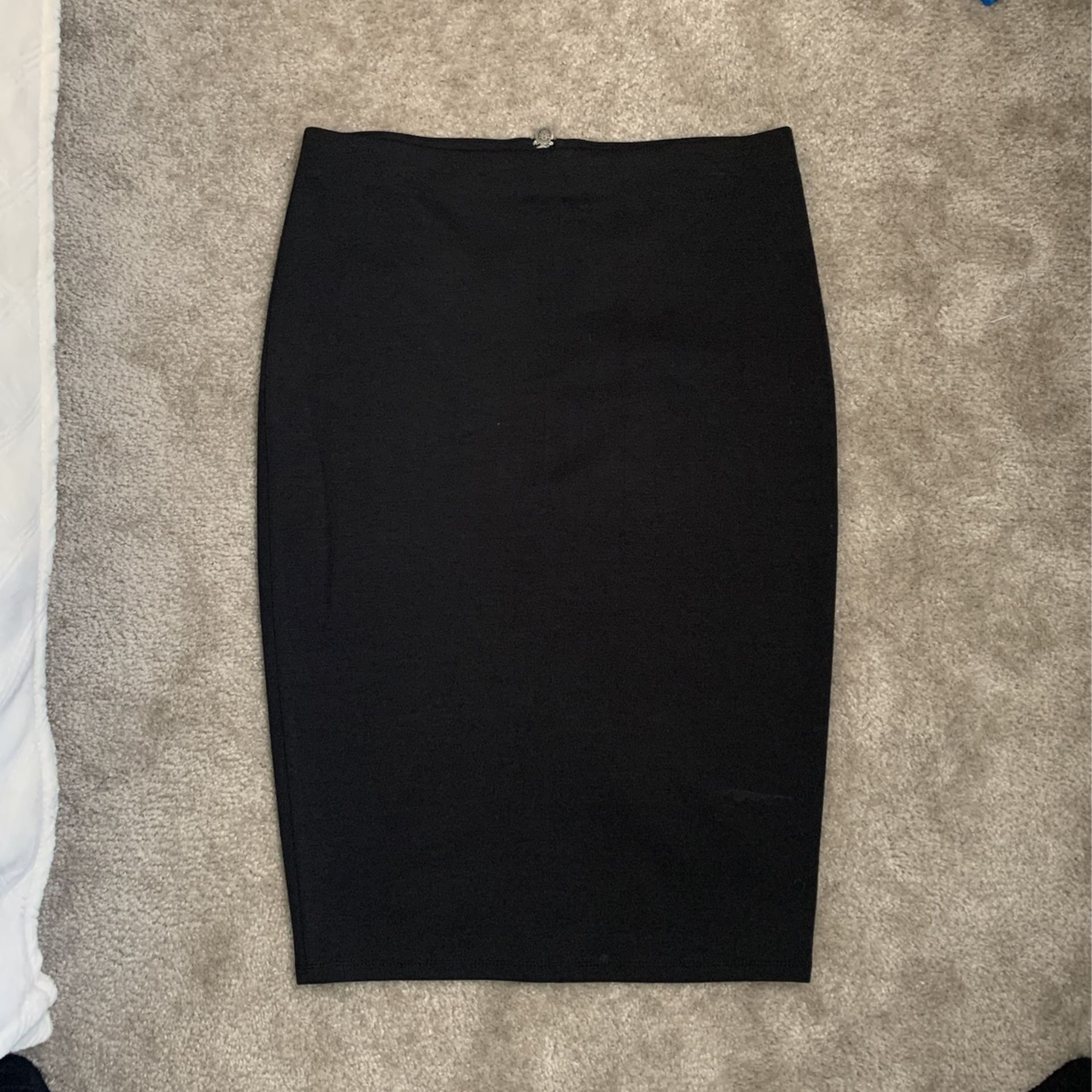 Skirt  “pencil” Jessica Simpson Black Size M Like New 