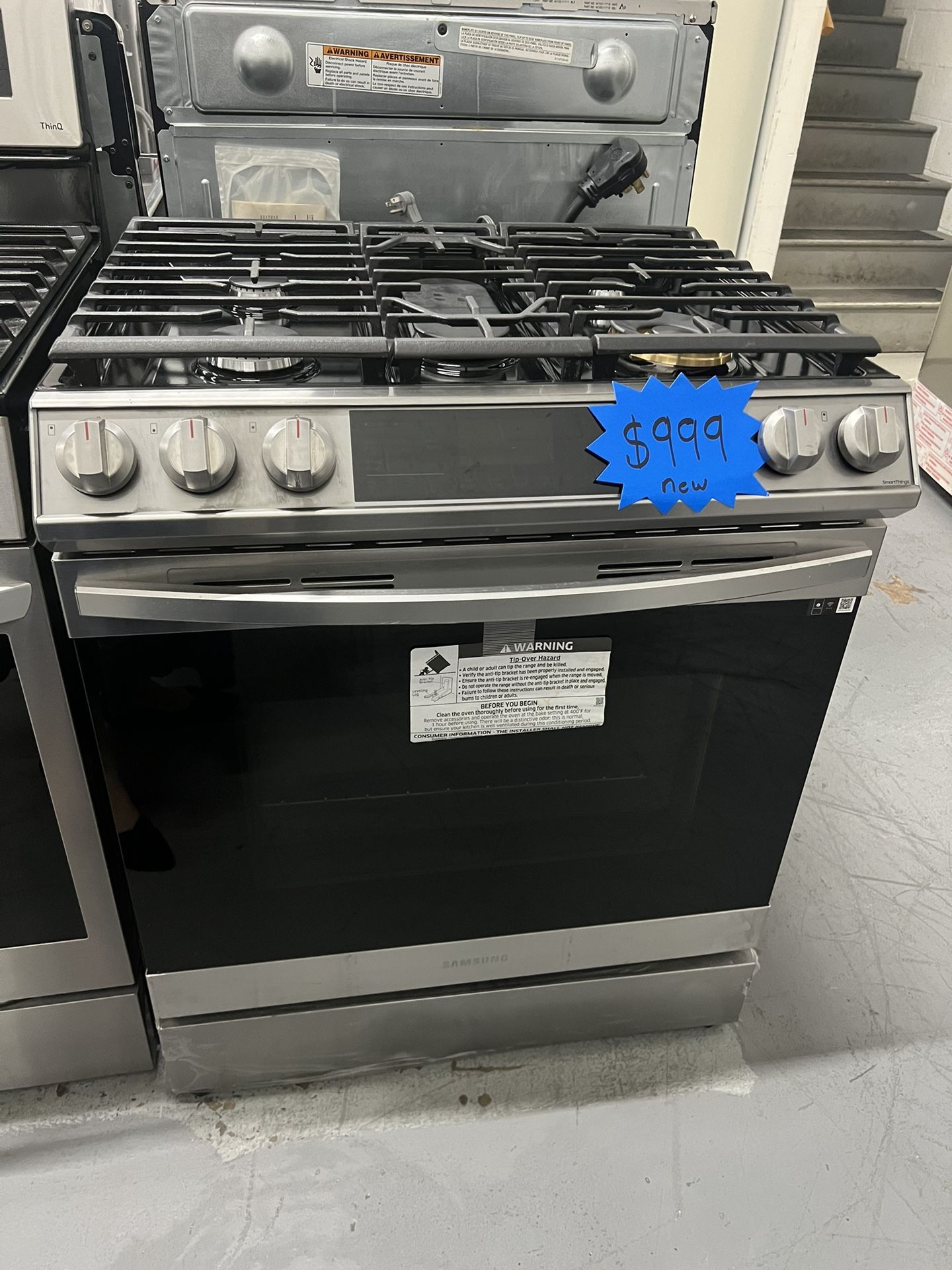 Samsung 30” Slide In Gas Range With Air Fry New Scratch And Dent 