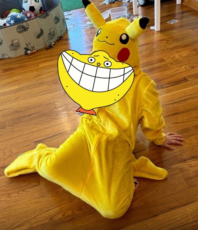 Kids Halloween Costumes – Pikachu & Super Mario