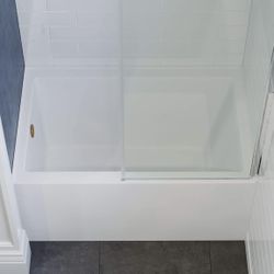 Swiss Madison Voltaire Alcove Bathtub Left Hand Drain