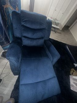 New Recliner Heat And Massage. 