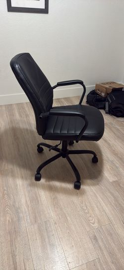 Costco manager computer chair