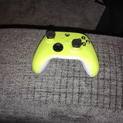 Xbox One\ Series S Electric Volt Wireless Controller WIth GameStop Grips 