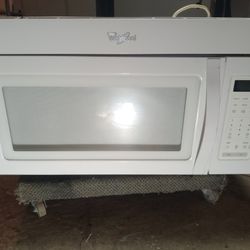 Whirlpool Microwave Oven. Model WMH31017AW-4. WHITE