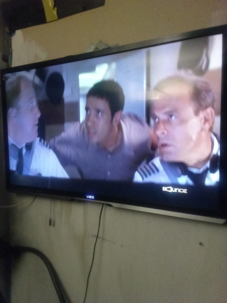 Vicio 50 Pulgadas Smart TV No Tiene El Retén De Abajo Se Pone En La Pared $100 Mejor Oferta