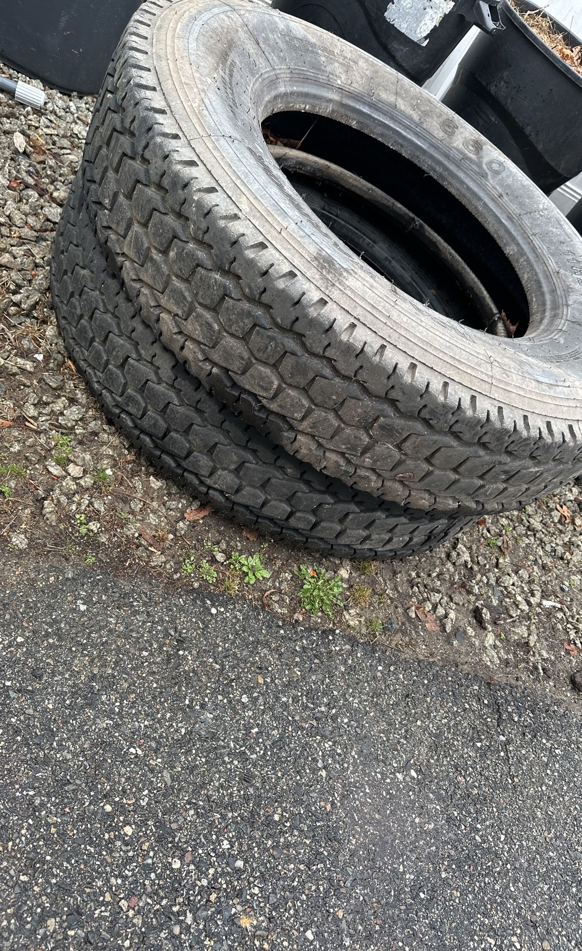 11r24.5 Tires (2)
