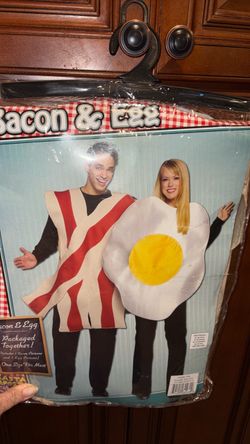 Bacon. &. Egg.  Men / women. Halloween costumes.  L / XL.    2.    Costumes. Bacon or egg