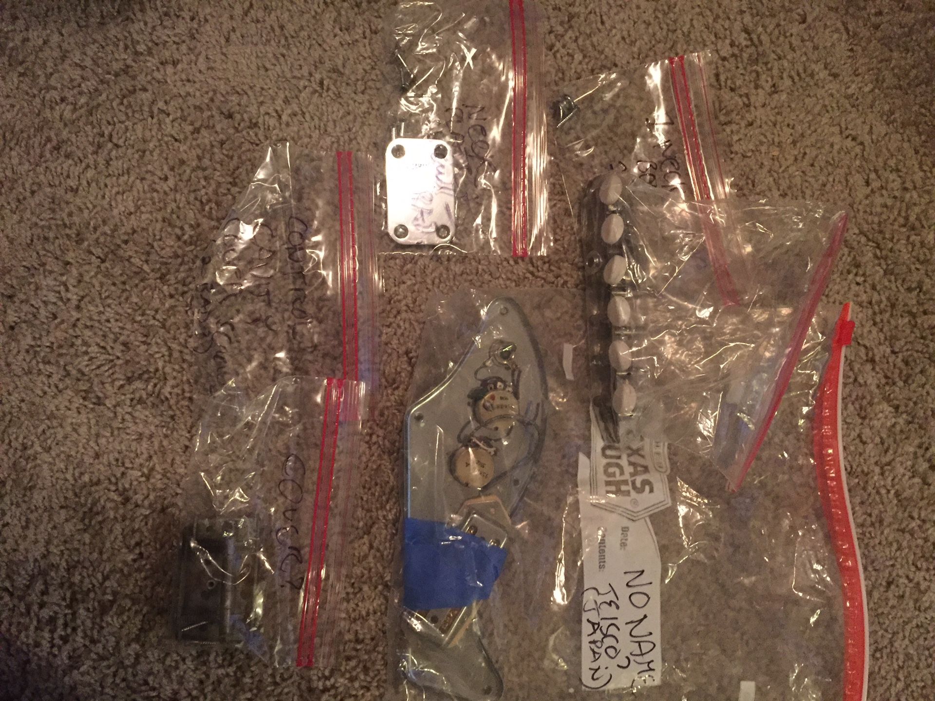 Teisco CM-10 amplifier and electric guitar (please read)