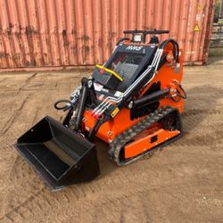 2025 MMS 36C WALK-BEHIND CRAWLER SKIDSTEER LOADER, GP BUCKET, AUX HYDRAULICS. S/N:36CJ(contact info removed) --(LOCATED IN MADERA, CA)--