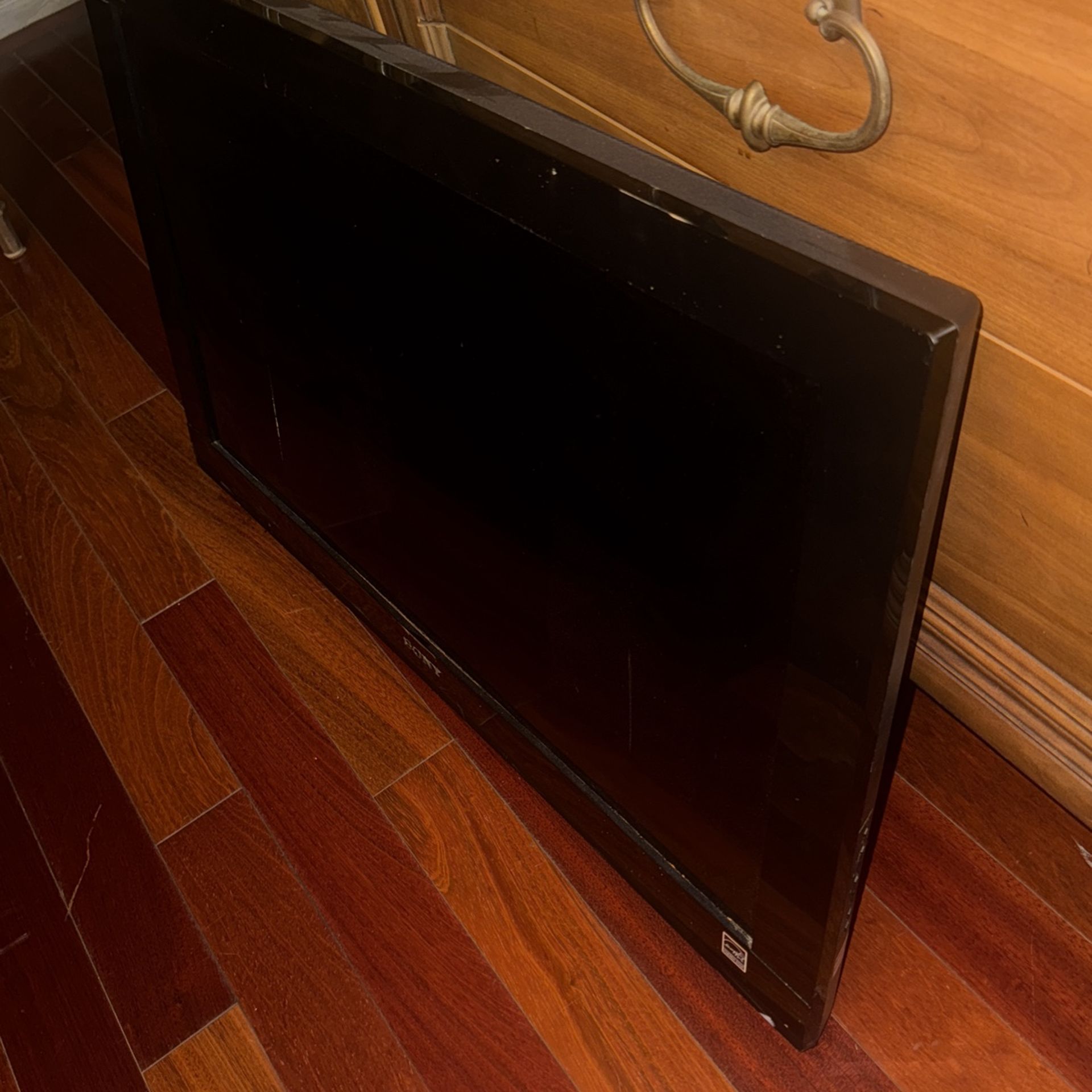 Sony Bravia 32” Flat Screen TV