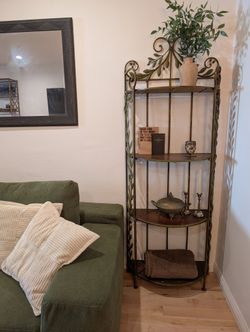 Vintage Metal & Wood Corner Shelf – Ornate Leaf Design