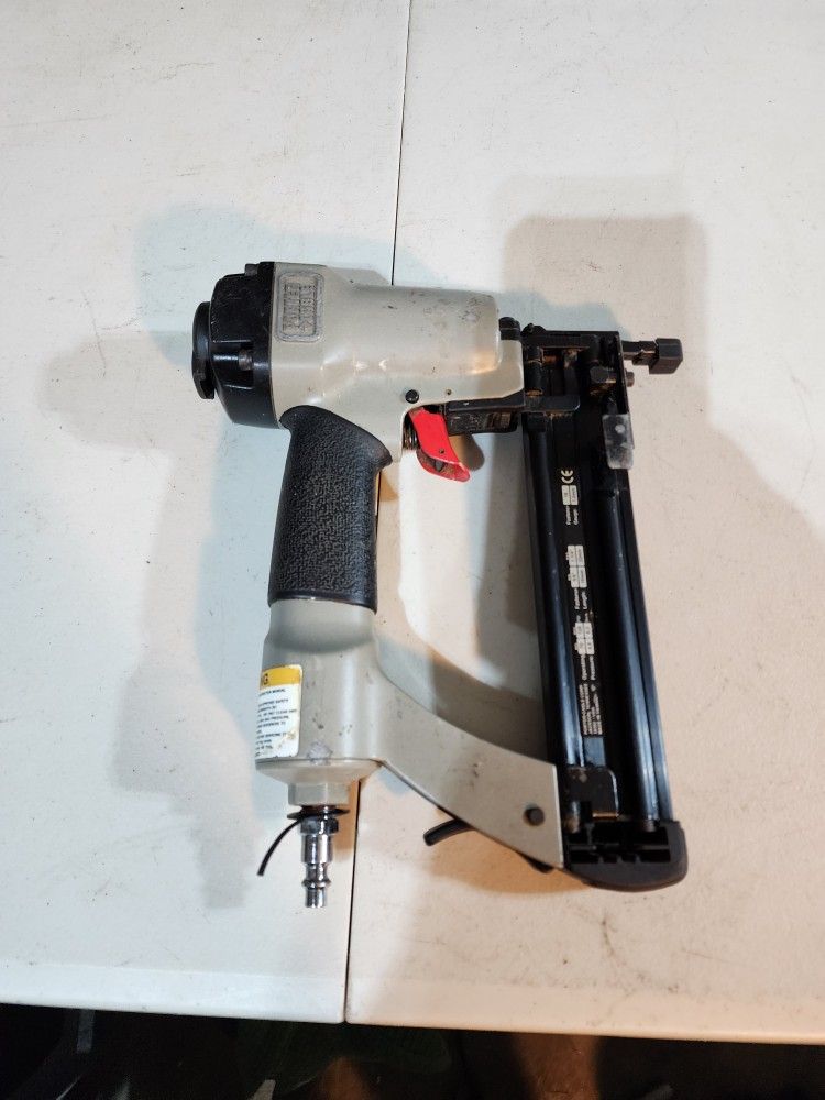 Porter Cable BN 125A 18 Ga. 5/8" 1 1/4" Brad Nailer for Sale in