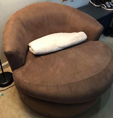 Comfortable tan microfiber oversized chair