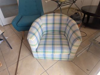 2 NICE CHAIRS $40