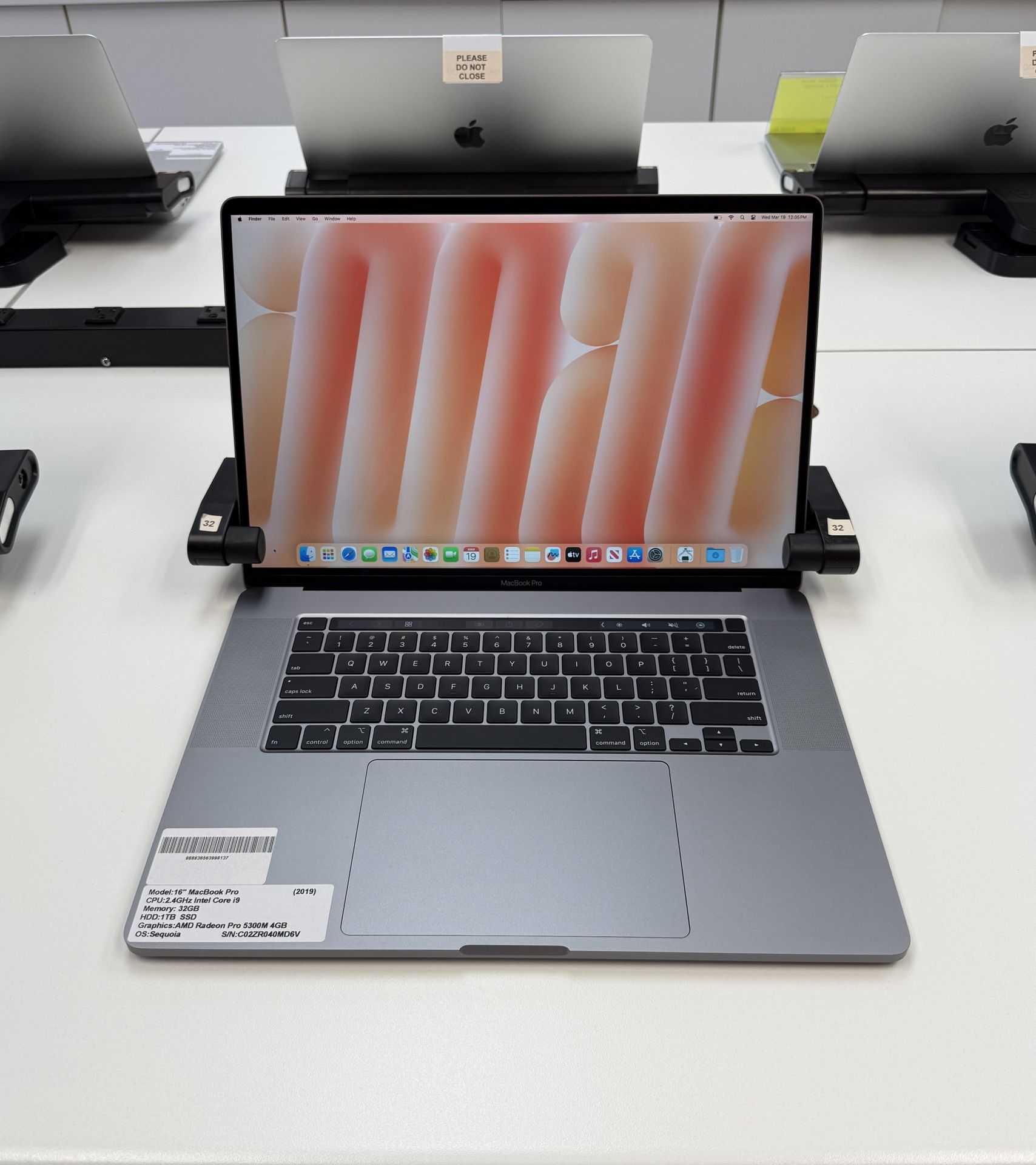 16 MacBook Pro Touchbar 32GB RAM*1TB Intel Core i9
