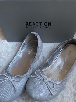 Girls Silver Flats By Kenneth Cole 