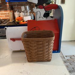 Beautiful Vintage Longaberger Basket