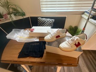 Collegium White and Red Leather Sneakers