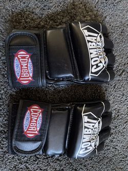 Combat Sports Pro Style MMA Muay Thai Grappling Training Sparring Half Mitts Gloves (Small)