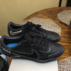 Tachones De Hombre Size 9 Marca Nike New Never Used 